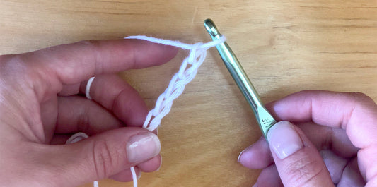 How to Crochet a Chain - Beginner's Guide to Crocheting Chains (Right-Handed)