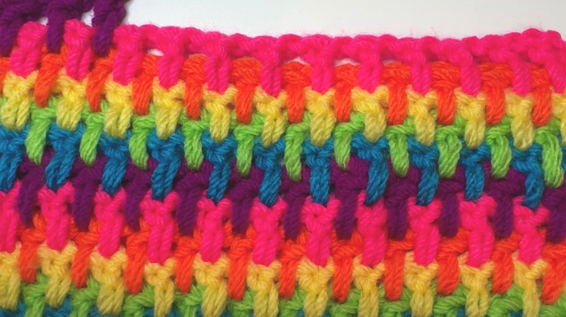 Mini Interlocking Block Stitch Right-Handed